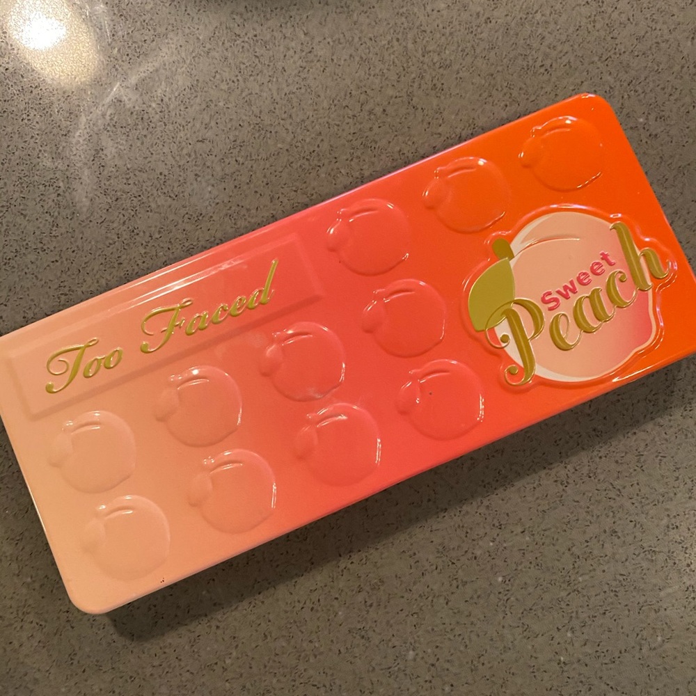 Too Faced Sweet Peach Eyeshadow Palette